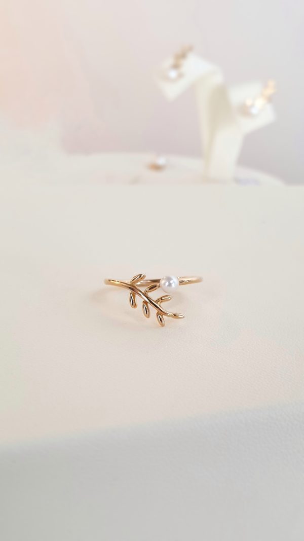 FROU FROU® Pearl Yellow Gold Ring